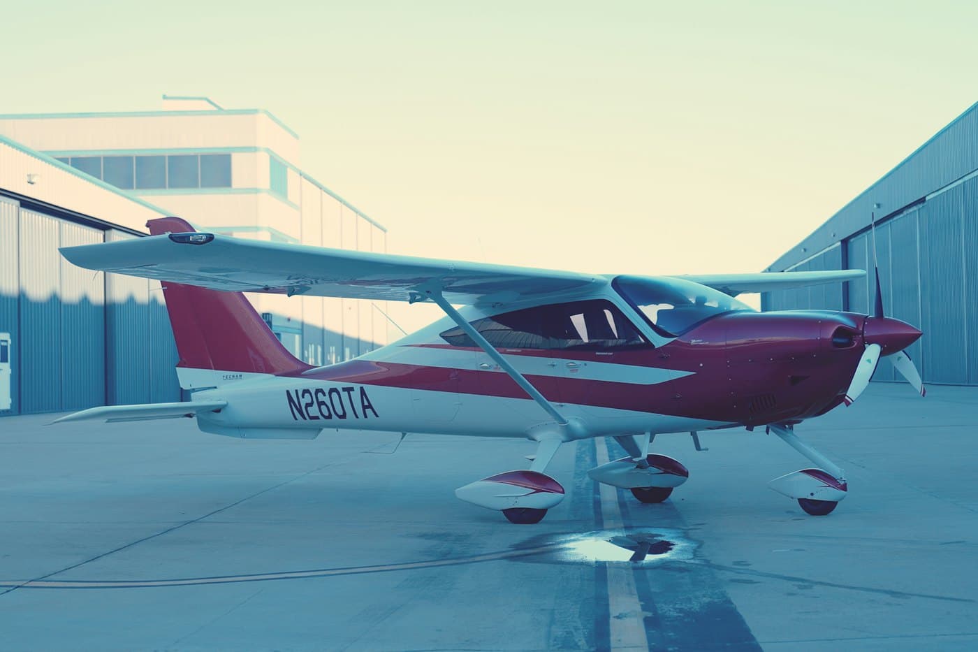 Cessna 182T Skylane aircraft