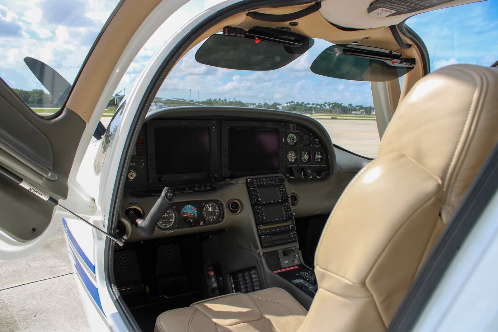 Cirrus SR22 G6 aircraft, photo 3